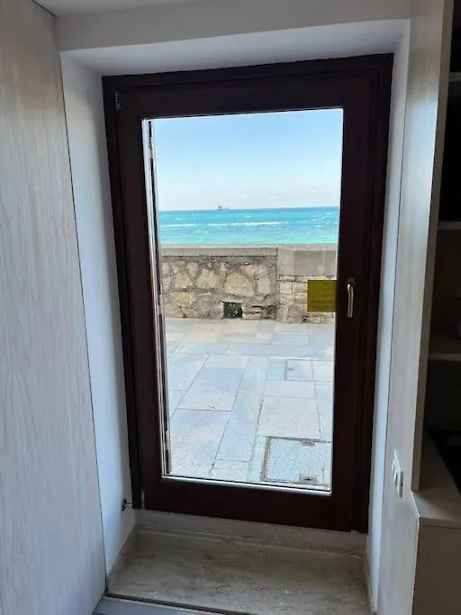 Lato Nord Il Giallo Vista E Accesso Mare Diretto Trapani Apartment