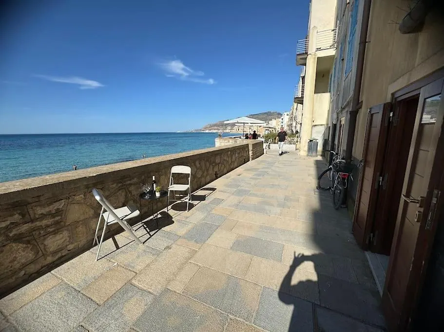 Lato Nord Il Giallo Vista E Accesso Mare Diretto Trapani 0*,
