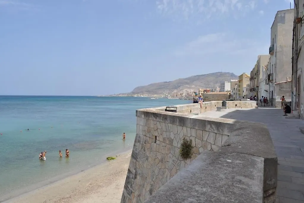 Apartment Lato Nord Il Giallo Vista E Accesso Mare Diretto Trapani Italy